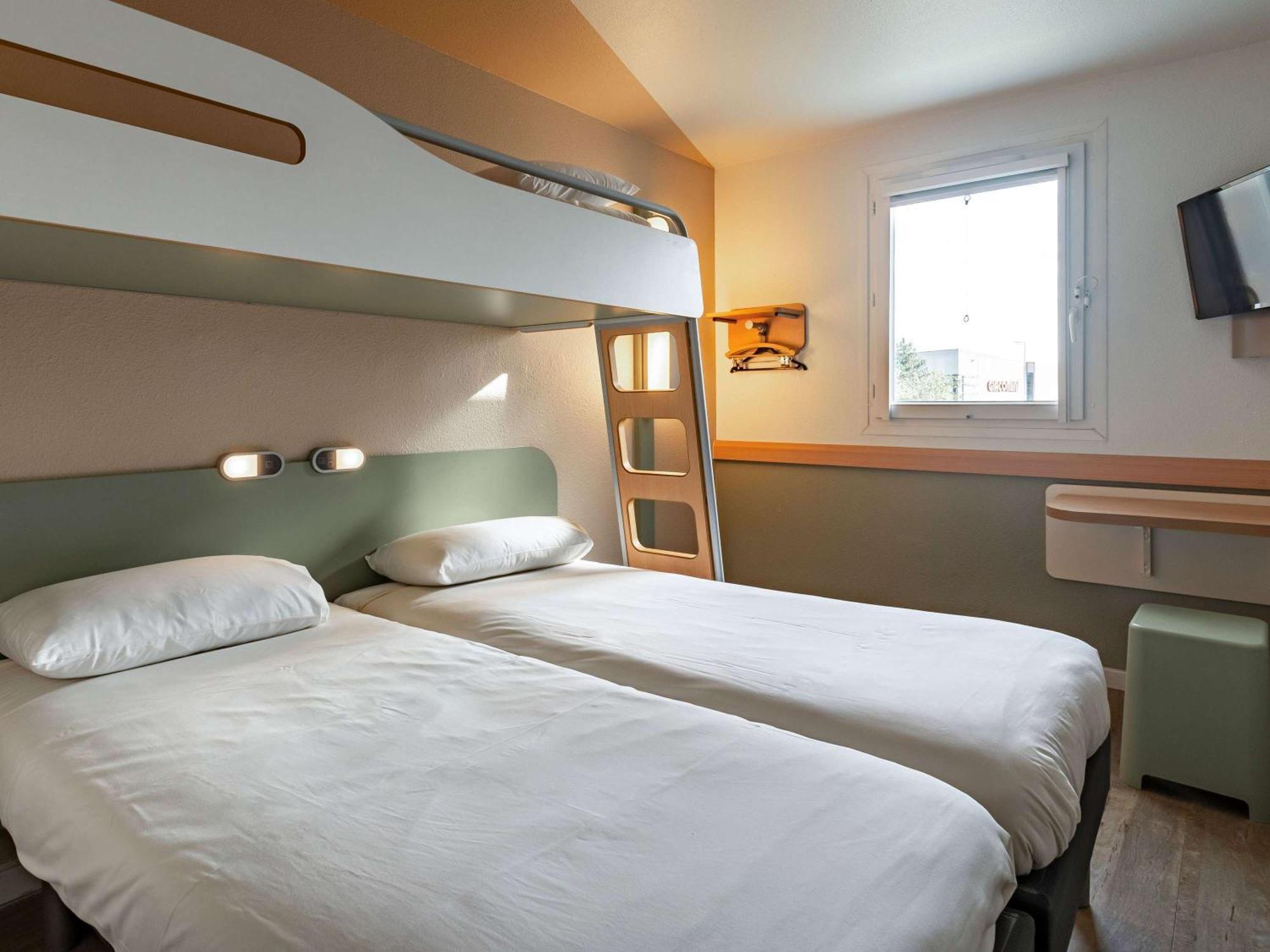 Ibis Budget Marne La Vallee Pontault Combault Bagian luar foto