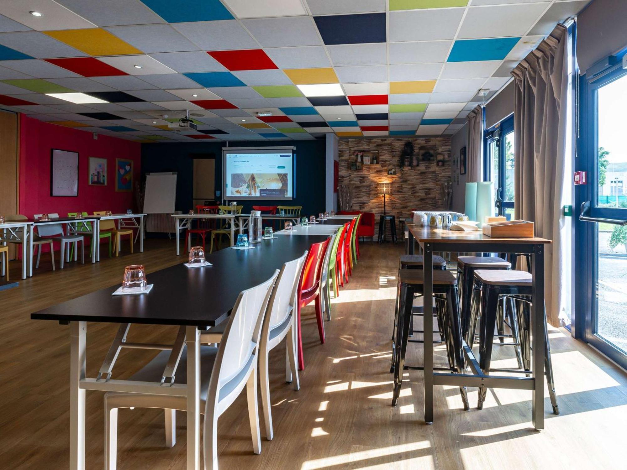 Ibis Budget Marne La Vallee Pontault Combault Bagian luar foto