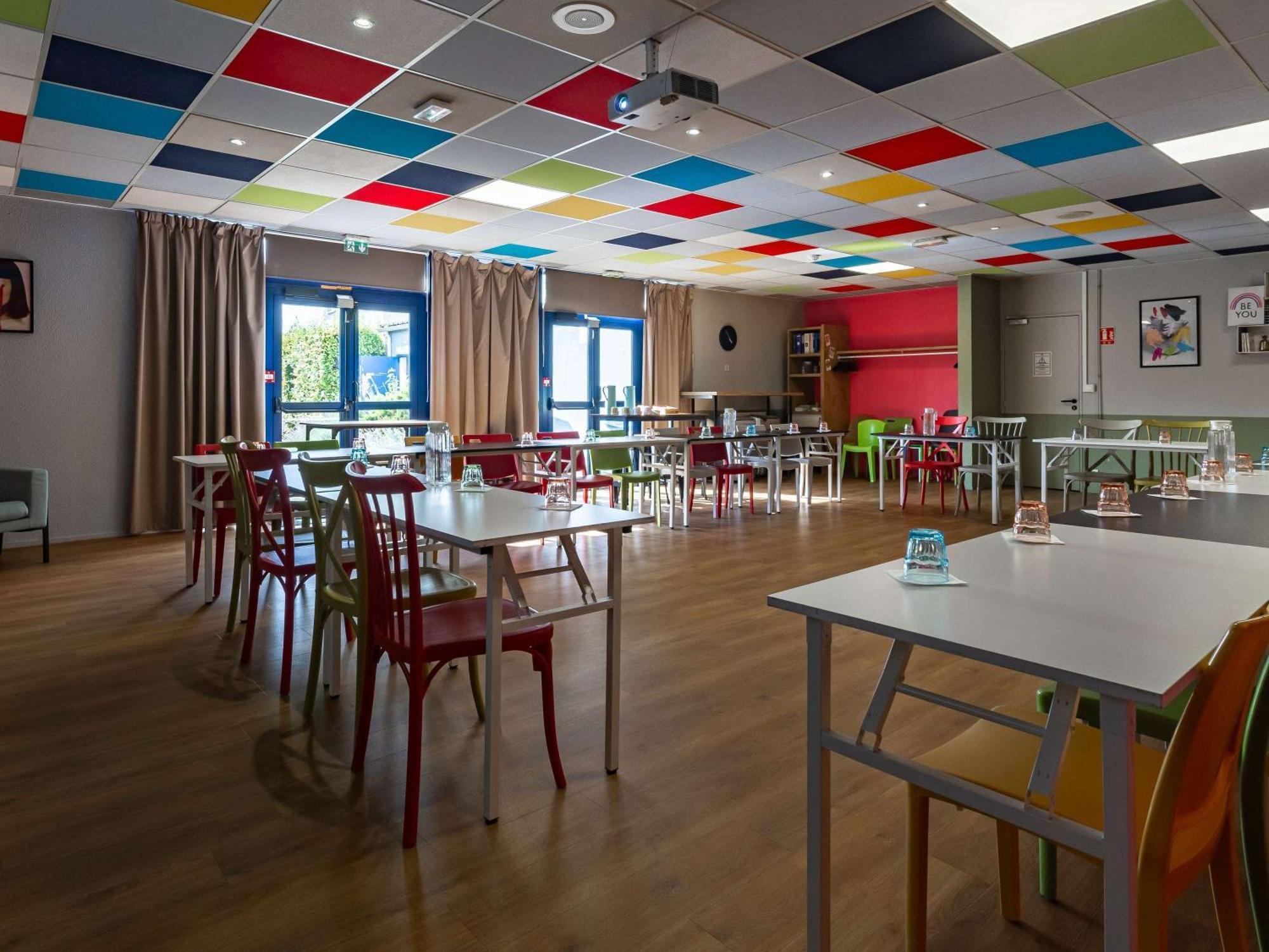 Ibis Budget Marne La Vallee Pontault Combault Bagian luar foto