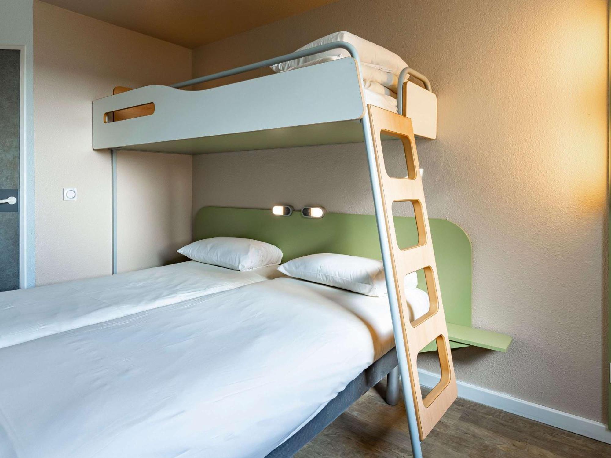 Ibis Budget Marne La Vallee Pontault Combault Bagian luar foto