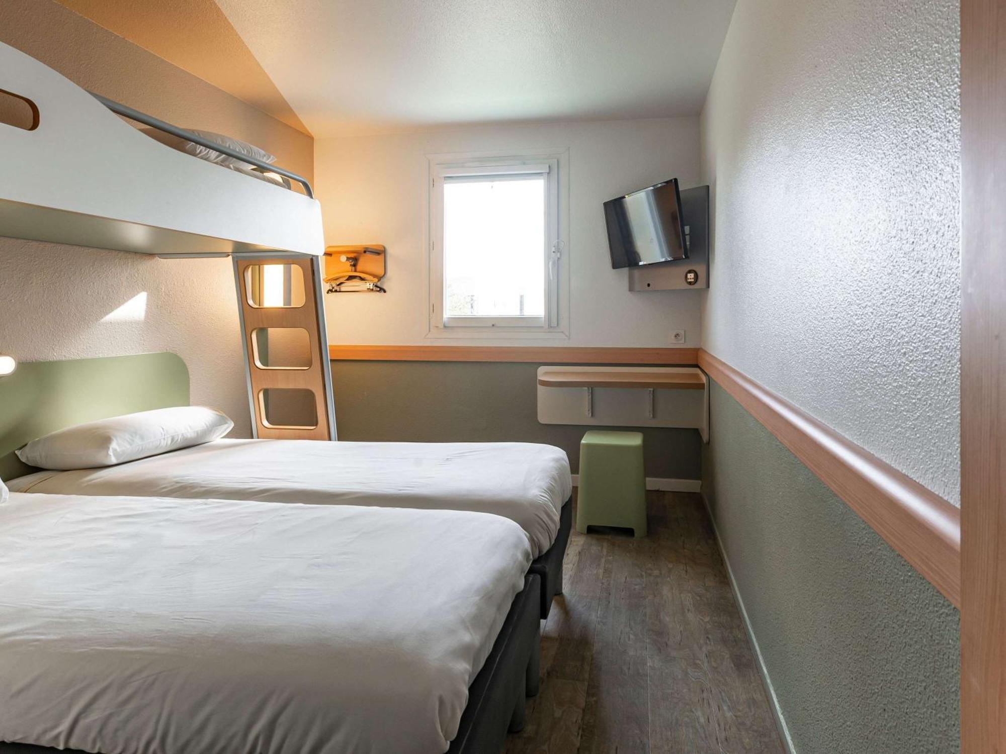 Ibis Budget Marne La Vallee Pontault Combault Bagian luar foto