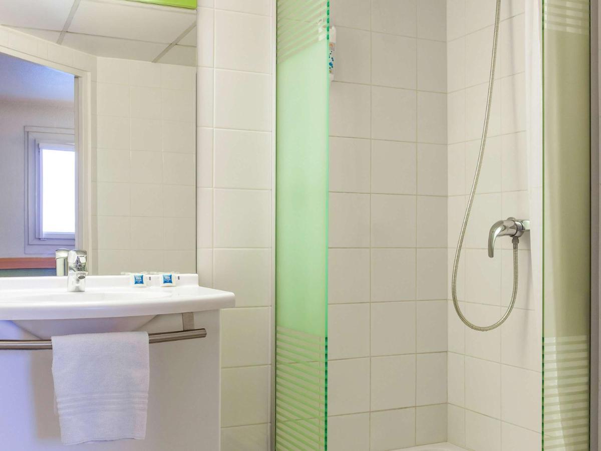 Ibis Budget Marne La Vallee Pontault Combault Bagian luar foto
